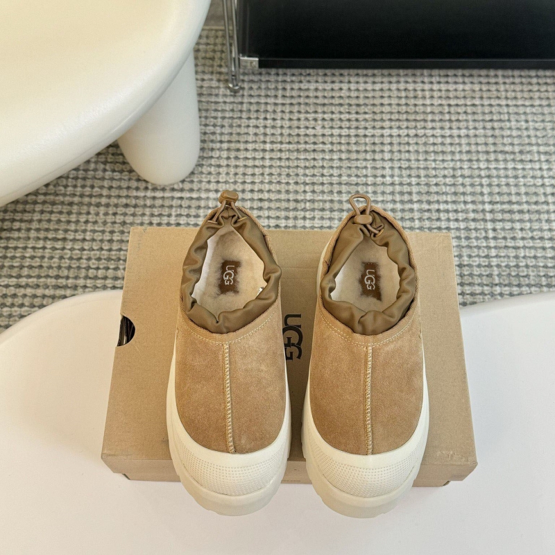Ugg Flat Shoes